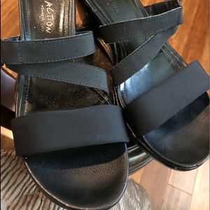Kenneth Cole wedges